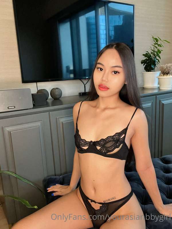do you like black? 🥴