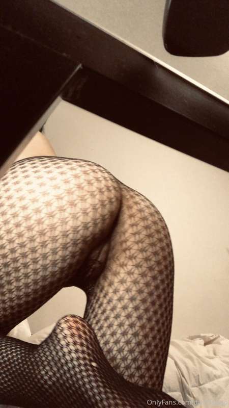 Some fishnets photos to keep you busy while you wait for the.. 6