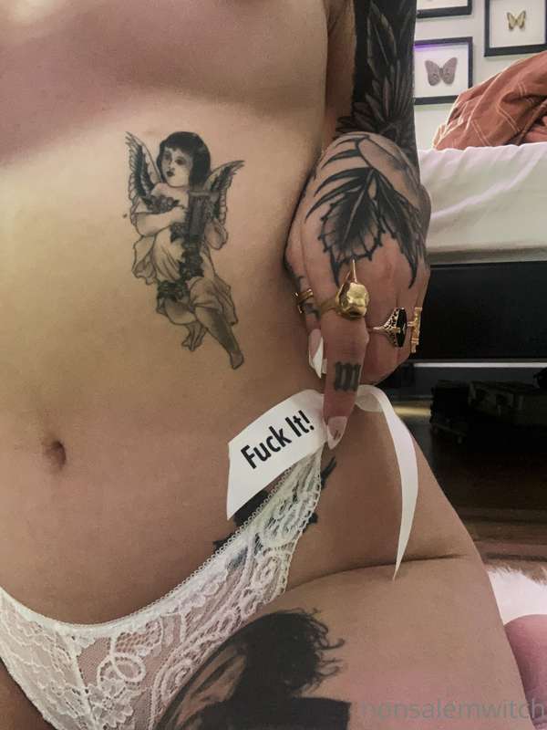 Nonsalemwitch - Onlyfans - 04 Apr, 2022