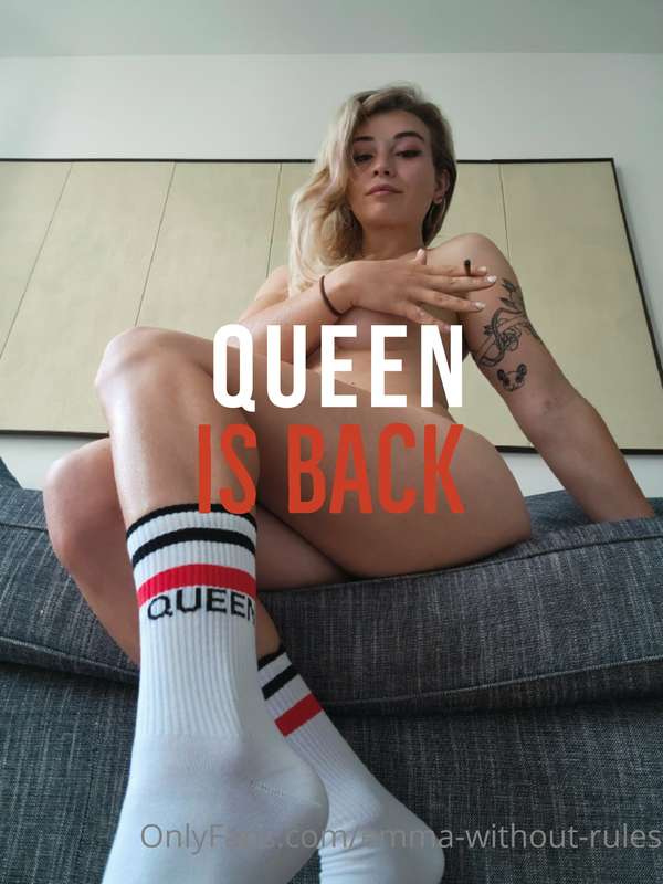 For a while i've been gone. But donr worry my babies, Queen ..