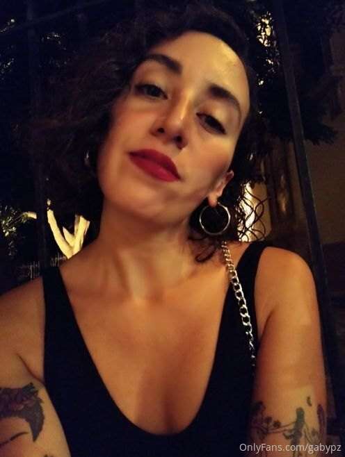 🔥 @ursulagrey 🔥  ONLINE AND HORNY RIGHT NOW!!!💦💦💦