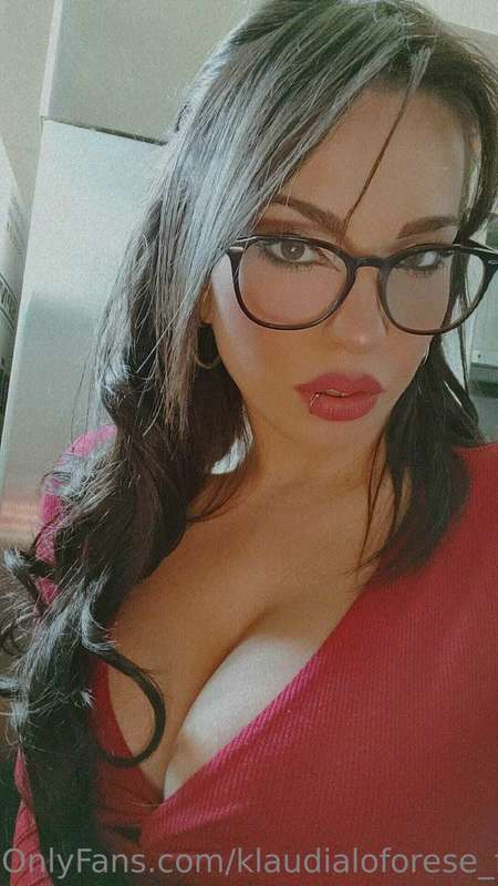 Aria di sconti sul mio profilo Premium 💙🤍 30% per 20 di voi ..