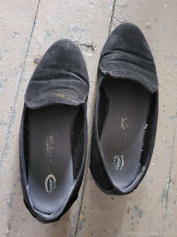 Considering selling these shoes !!! I used to wear them work..