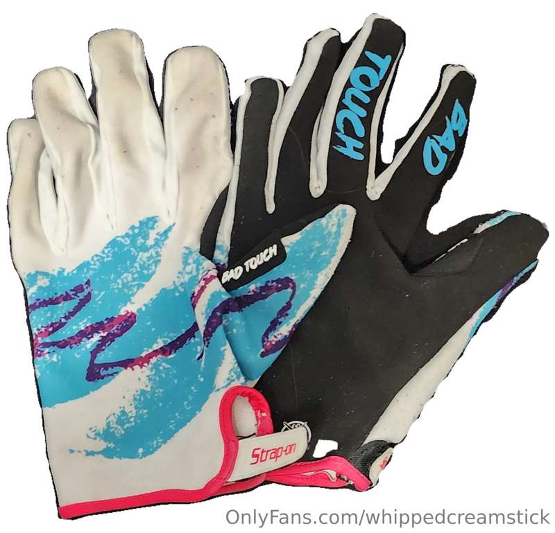 I've got this pair of stage worn gloves .. wanna raffle em o..