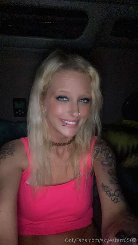I’m ME laid back fun sexy and chill. Everyone who’s met me k.. 12