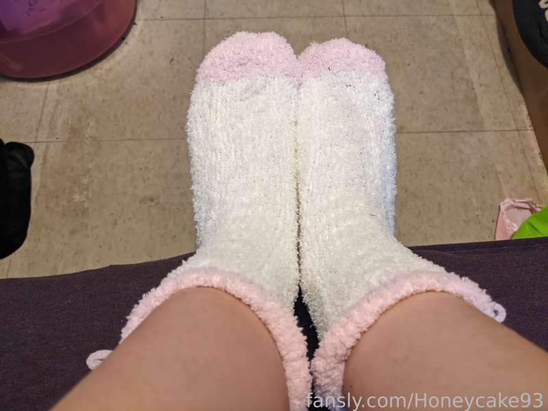 Honeycake93 - Fansly - 06 Jan, 2023