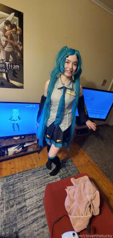 Cloverthelucky - Fansly - 11 Feb, 2025 3