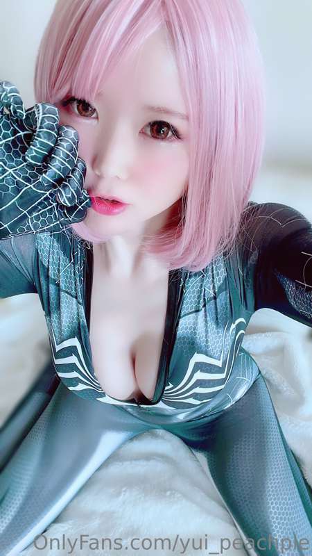 More photos with the costume❣️🎃👻 
(Or half the costume😝) 
Pl.. 1