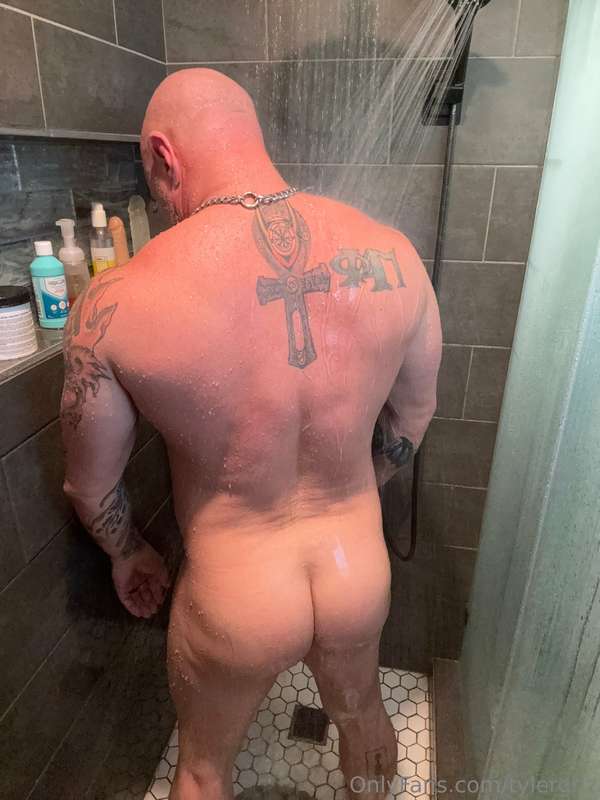 Just testing out the water...💦 Might need some help... 😈