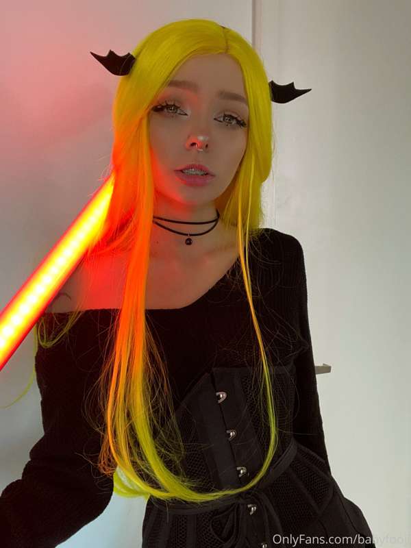 Golden Succubus 🖤🦇🕷 pt. 1 26