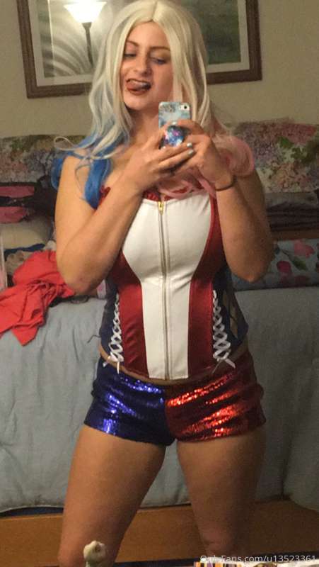 Little late but happy Halloween 😂 I love Harley Quinn so tha.. 1