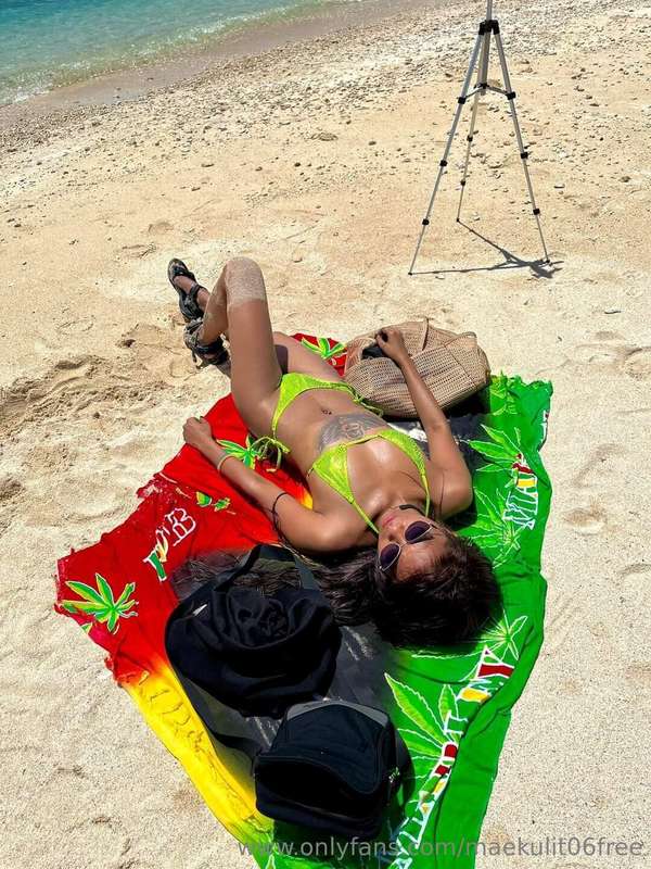 Too hot to handle🏝️🥵