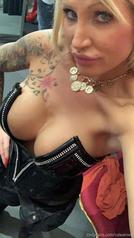 Shopping tour in the fetish boutique with a very well behave.. 7
