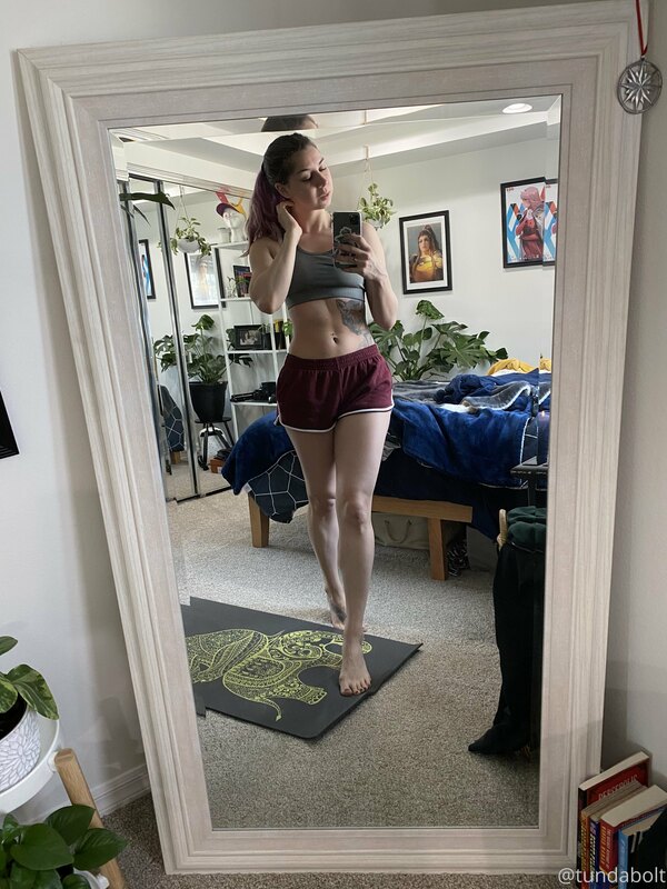 Happy Saturday everyone! I’ll be making a TON of cosplay pro..