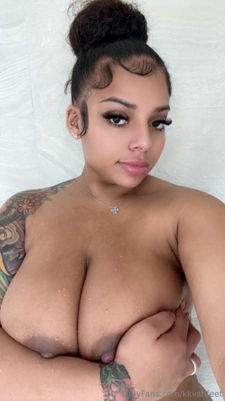 my DM's are going crazy rn 🔥