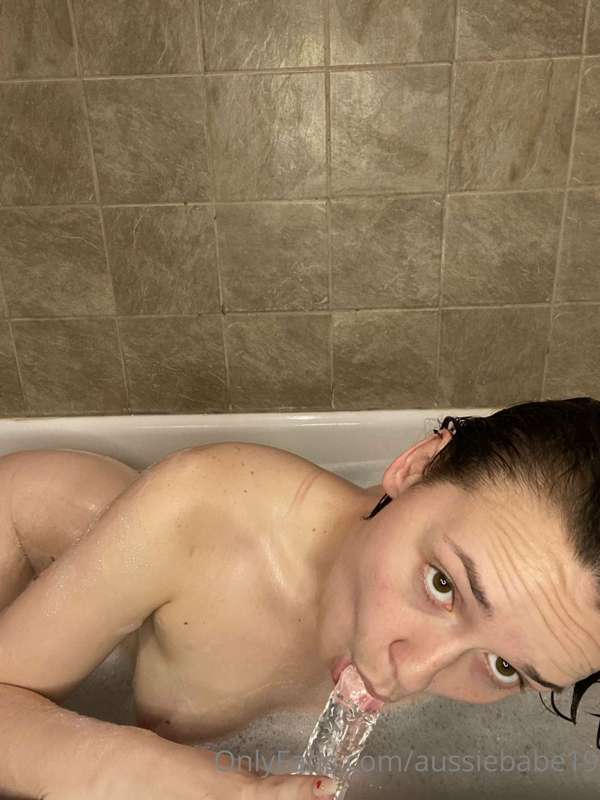 I love this dirty slut so much
https://onlyfans.com/dirtybru..