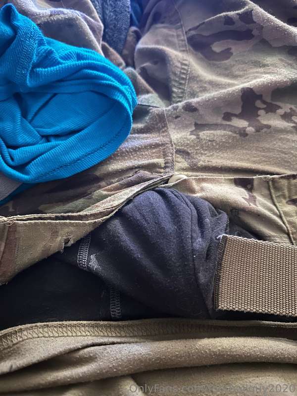 Me customizing some hot Hanes boxer briefs 😈😈🍆💦💦💦
