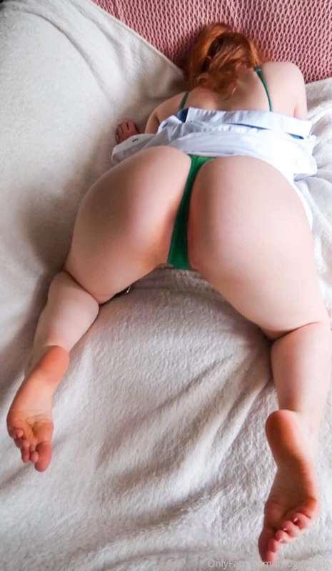 Wanna take me from this position? 🤤