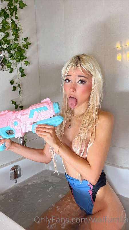 Like this post if you’d take a bath with me 🙈💓