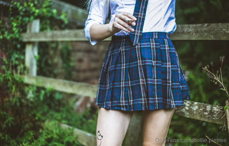Some little teaser photos for a super hot pic set I’m gonna .. 5