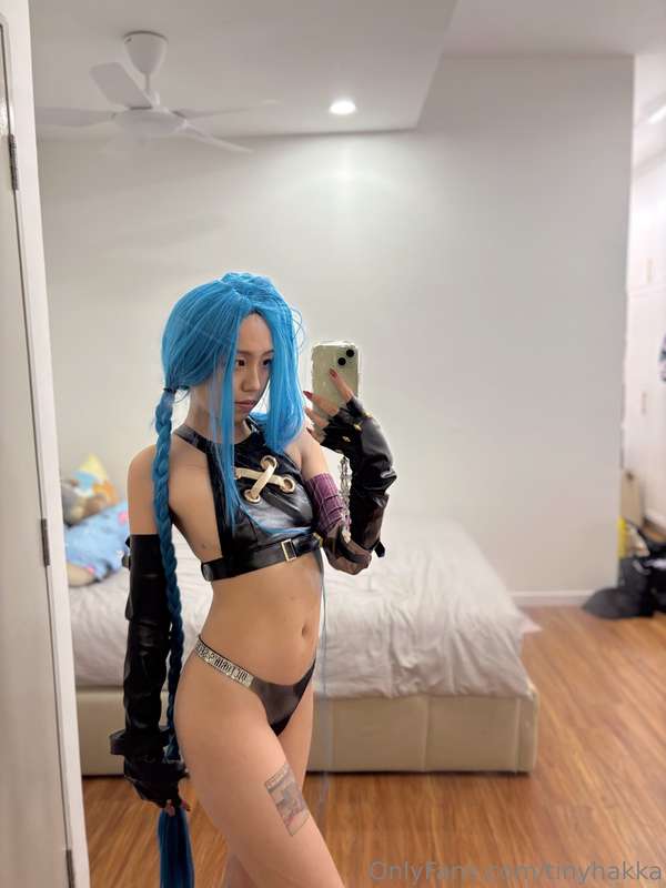 Going live in 7 hours 💓 COUNT DOWN WITH ME 