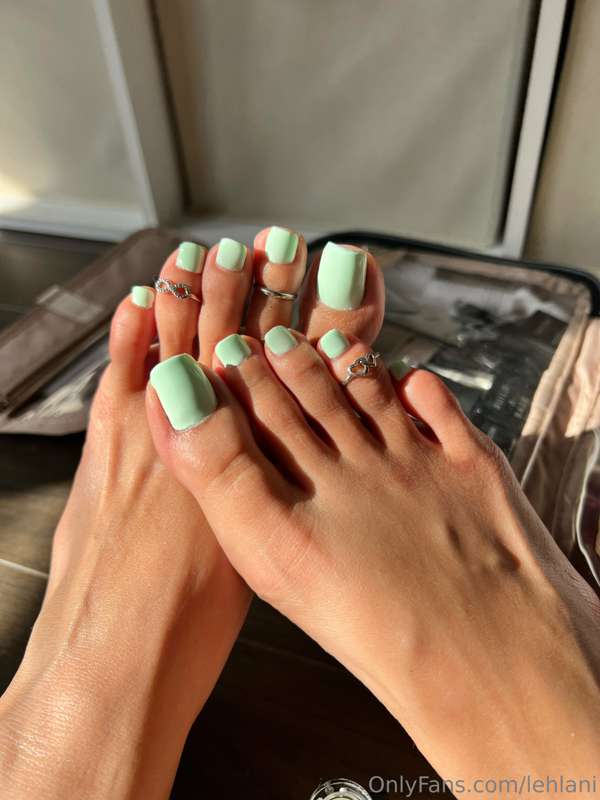 I love this colour so much, it’s turning me on 🤭💕💅🏼 1