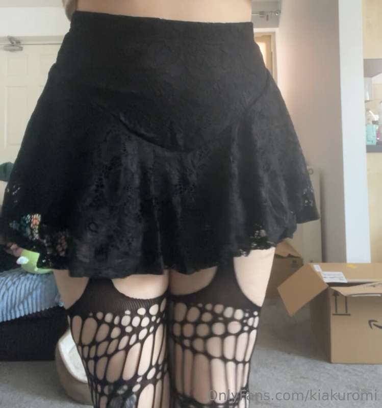 Just some regular pics :3 I bet you could still cum to them .. 5