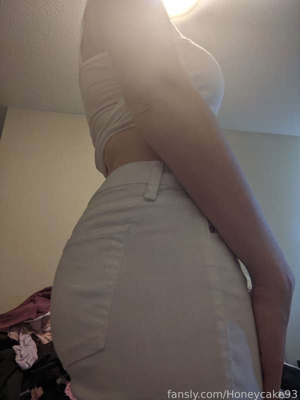 Honeycake93 - Fansly - 07 Sep, 2022 39