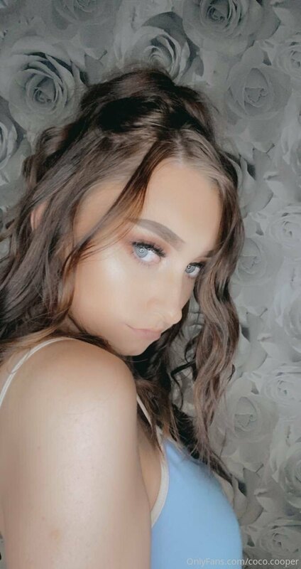 Sub to my sexy BISEXUAL babe @ceej16x ✨ SALE ON HER PAGE!
Sh.. 2