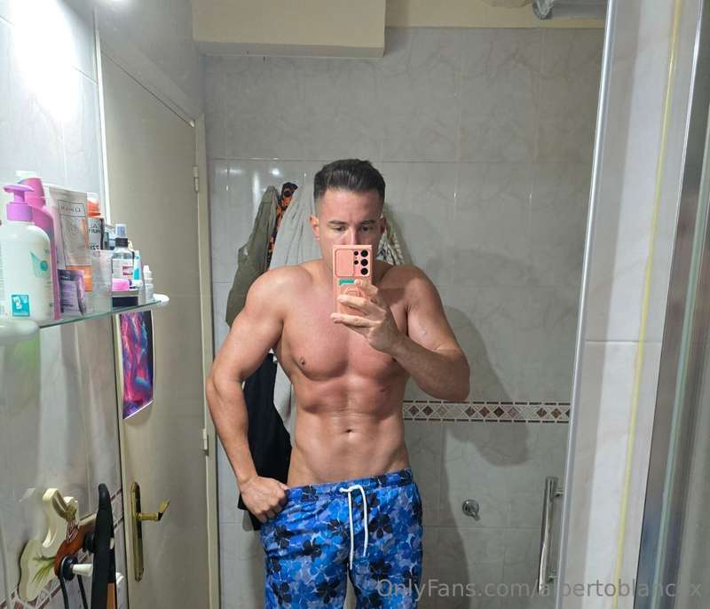 Preparando cositas exclusivas para este nuevo año 🙈🎉🔥Prepari..