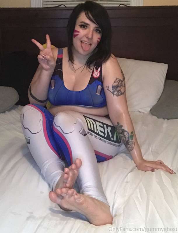 Oily Dva Cosplay! I hope you like it slick 💖 36