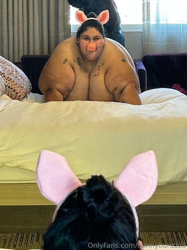Hehe since i did a Hucow pic set of course i had to do a Hog.. 2