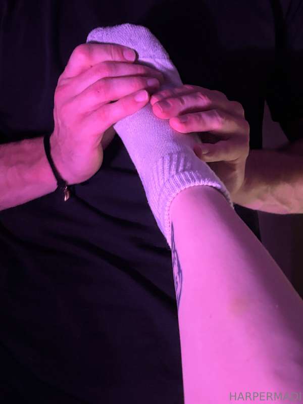 do u wish u got to rub my feet? heheh i luv foot boys  2