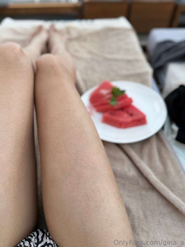 There’s something about walking by the pool that makes me fe..