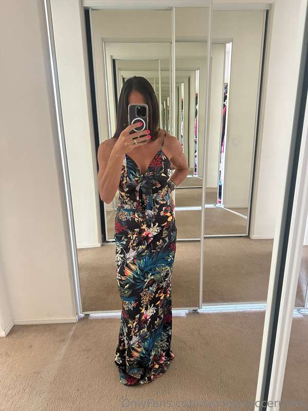 Leaving for Hawaii soon. What do we think about my outfit ch.. 2