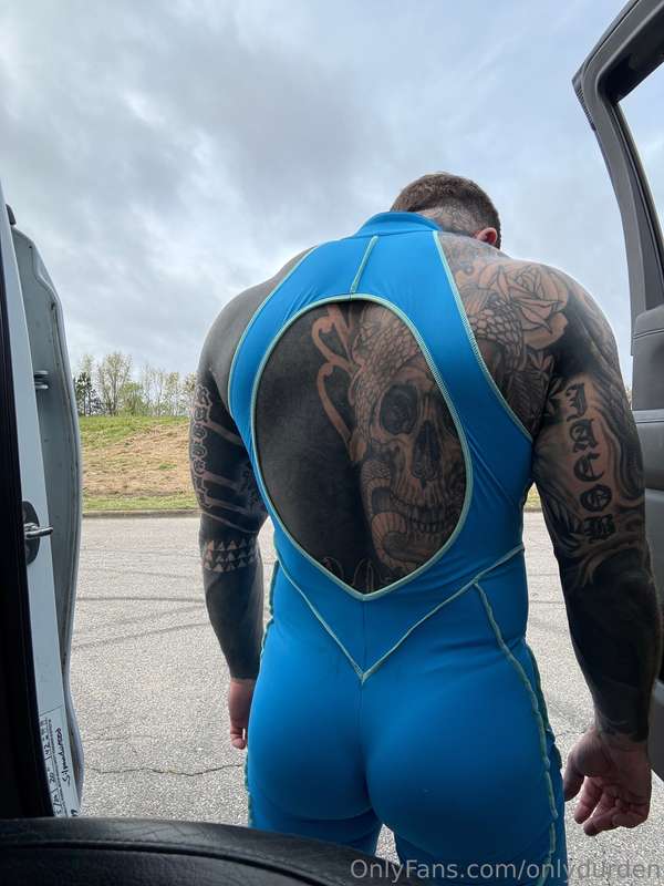Cat suit after I adjusted it ✂️  1