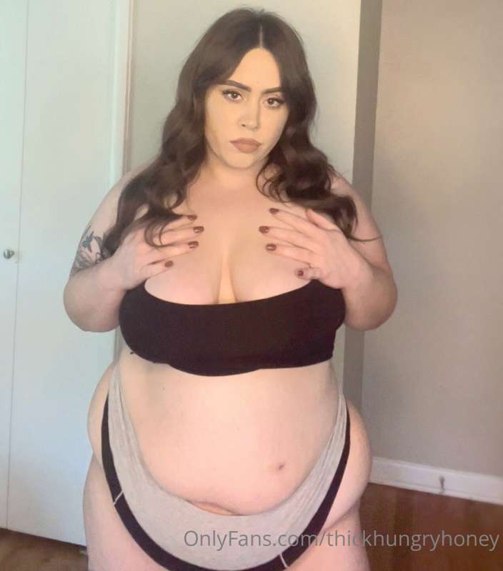 POV:

Your pig of a wife has completely blown up - everythin.. 9