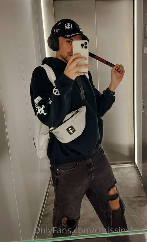 Fuck me in the lift.