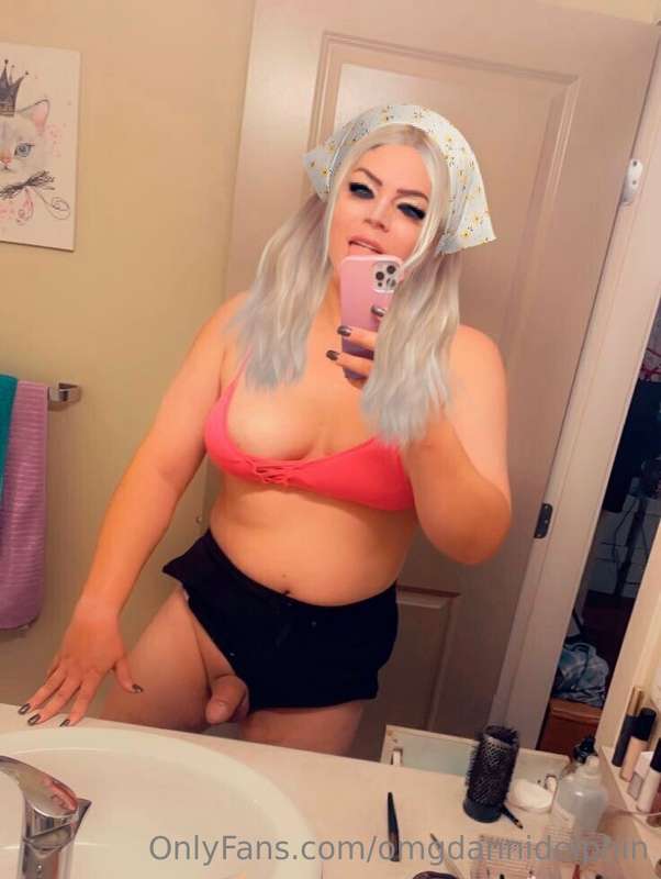 Who wants to worship this cock? 🧡🙏🏻 1