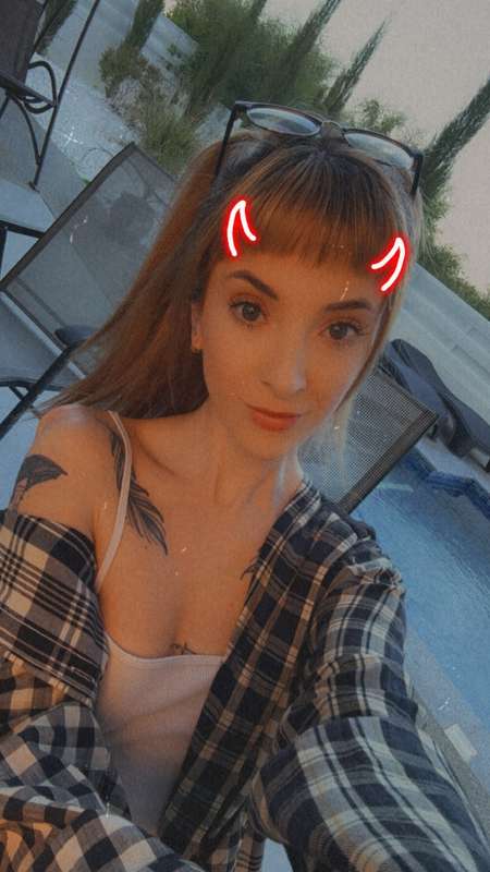 😈
