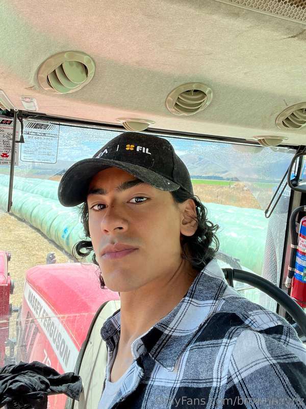 Felt cute at work 👨‍🌾🚜 2