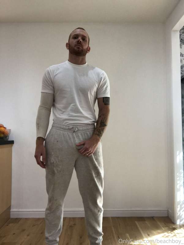 In my painting and decorating clothes today. Just a bit of a..