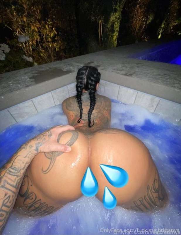 Full Moon Out😋 With a FULL COCK in my MOUTH👅💦💦💦🍆 @seebrittan..