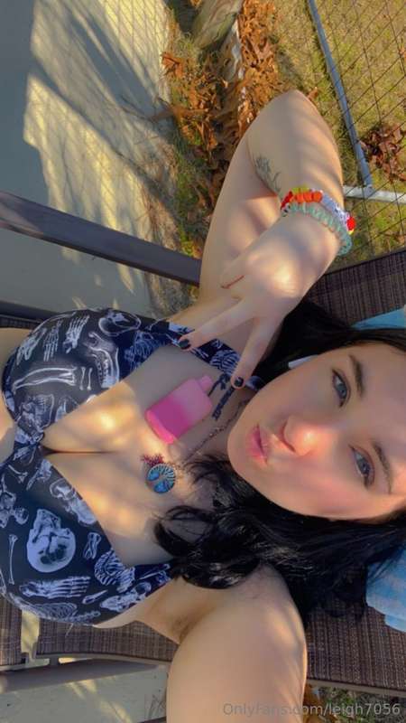 Finally warm enough for the pool💦 2