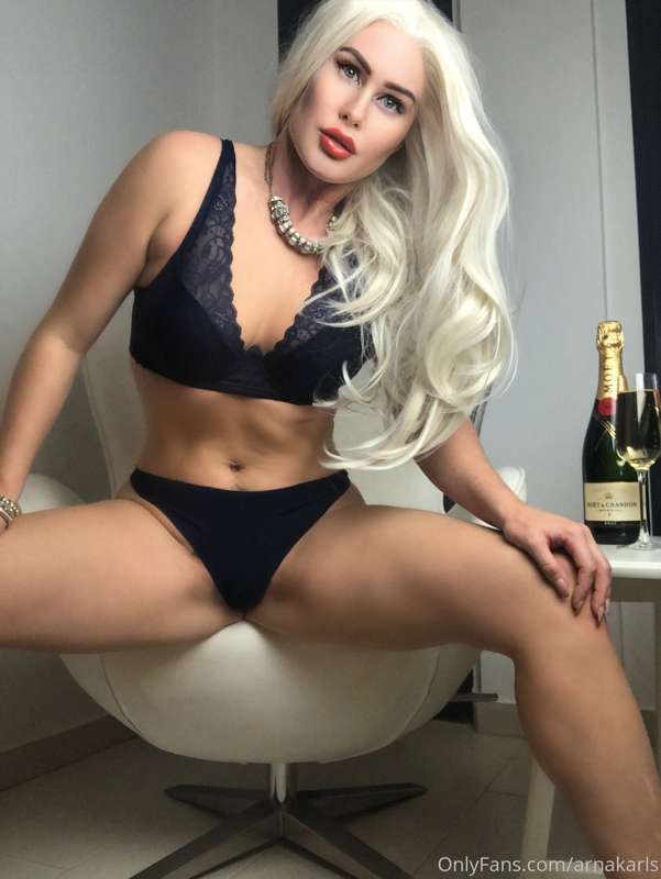 You like it when I doll up ?