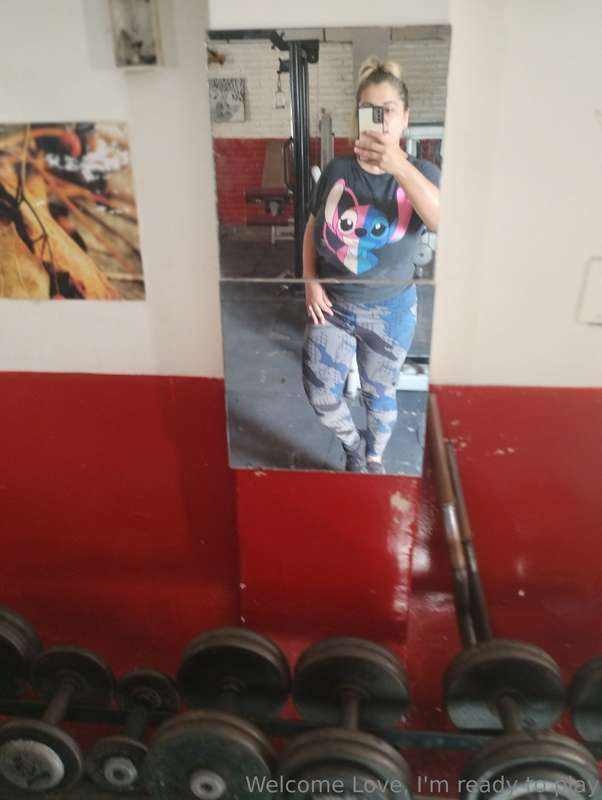 Always in the gym training 👀💪🏼🦵🏼