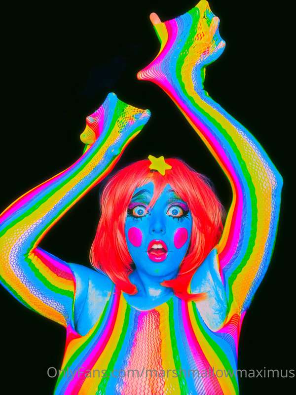 I tried to make myself look like one of my drawings 🌈⭐️