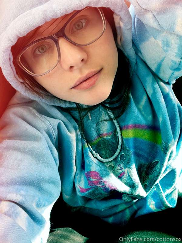 Hello everyone. I’m feeling a bit blue today. I try to keep ..