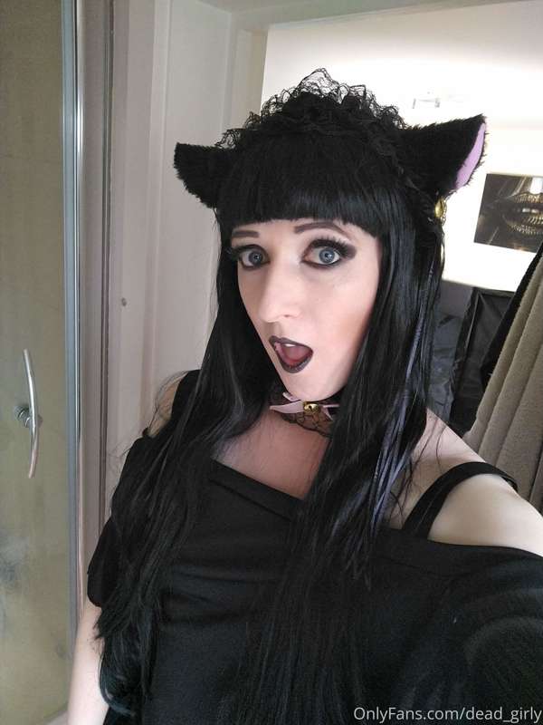 Goth kitty video coming very soon!