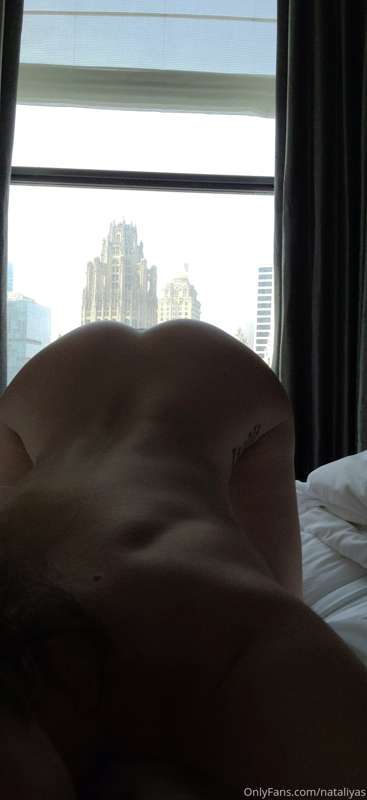 Breakfast in bed in Chicago💦